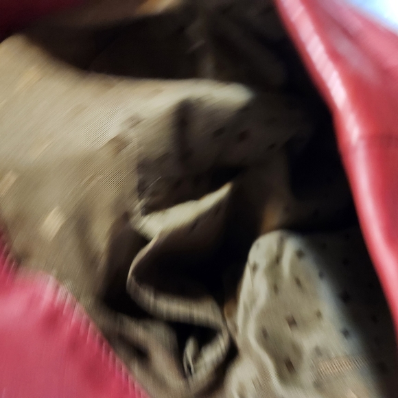 Fossil red genuine cowhide pebbled leather crossbody shoulder bag brass Hardware - Picture 7 of 9